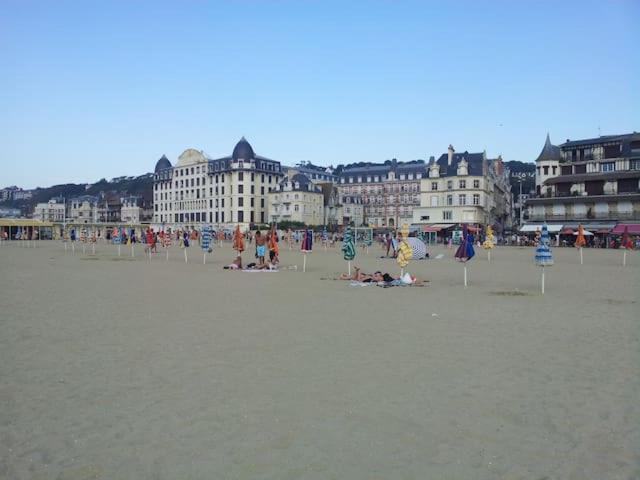 Un chez soi bord de mer Trouville-sur-Mer Extérieur photo